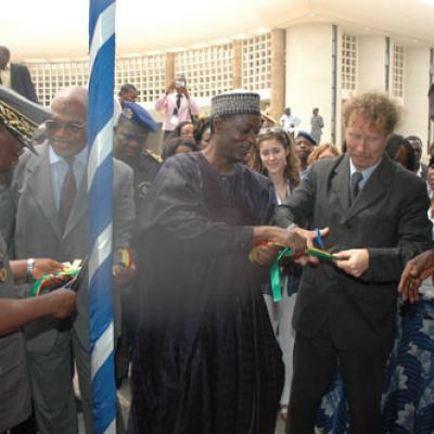 Coupure Ruban Symbolique Et Exposition Internationale