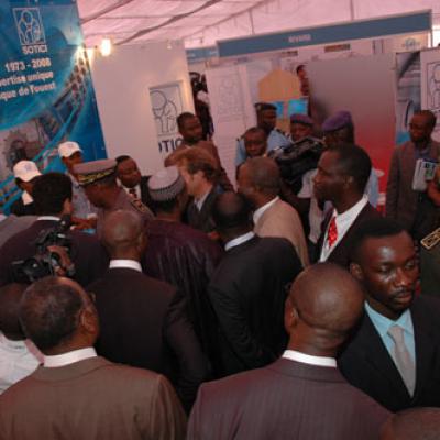 Coupure Ruban Symbolique Et Exposition Internationale